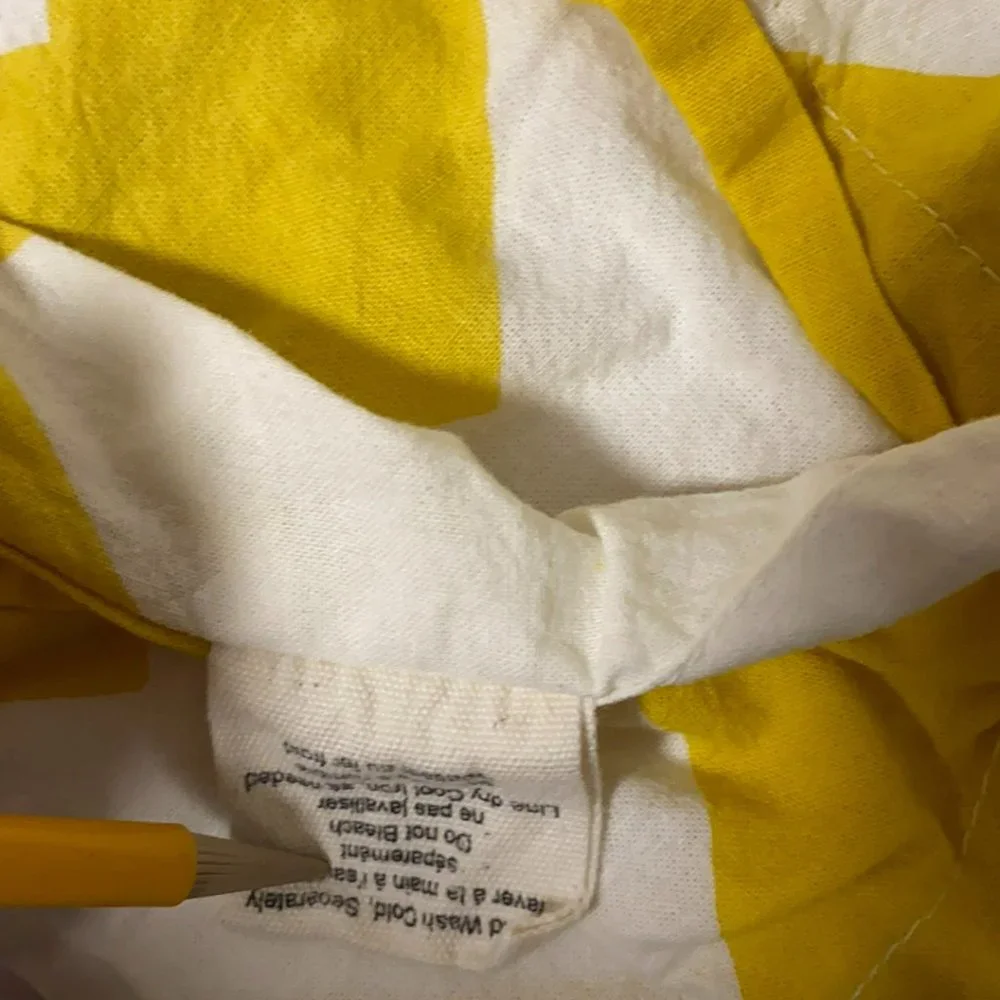*Urban Outfitters Chevron Zig Zag Yellow Duvet Cover + Pillow Shams Full Queen